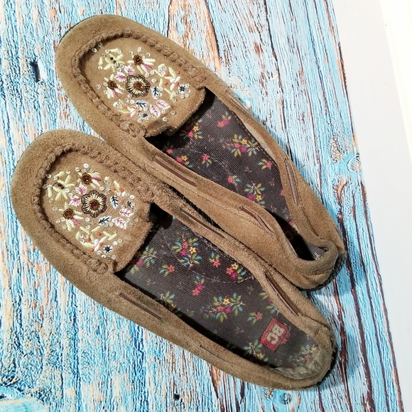 BC Footwear Shoes - BC Footwear Embroidered Beaded Brown Moccasins